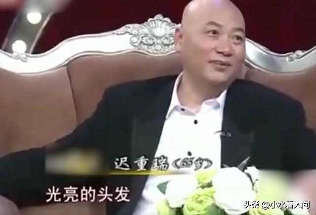 陈丽华葬礼现场，孙子罕见露面，迟重瑞与长子并肩，戳穿真实处境 - 11