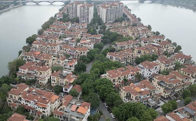 150亿打水漂?广东韶关富人岛,当年别墅扎堆,如今只剩一片荒地(组图) - 3