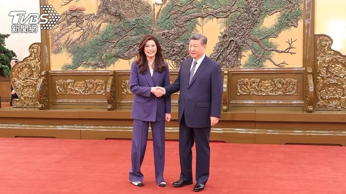 习近平在大会堂宴请郑丽文，双方闭门会谈1小时 - 1