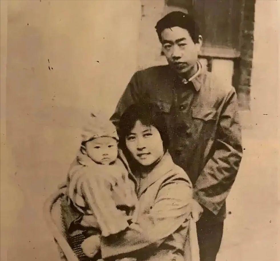 这一次,“宠女无度”的贾平凹被扒了个底朝天,王朔的评价是对的 - 24
