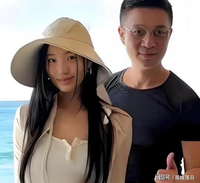 兔子不吃窝边草?小s正面回应许雅钧争议,已彻底放飞自我 - 12