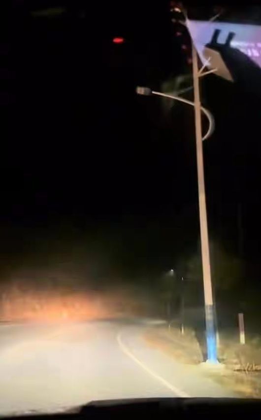 湖南男子反应路灯不亮，镇干部带民警上门，扬言先拘十五天？ - 3