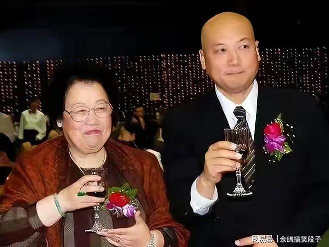 身价过百亿,坐拥北京一条街,出门私人飞机,京圈富婆都有谁? - 5