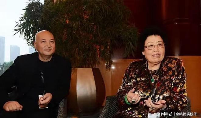 身价过百亿,坐拥北京一条街,出门私人飞机,京圈富婆都有谁? - 6