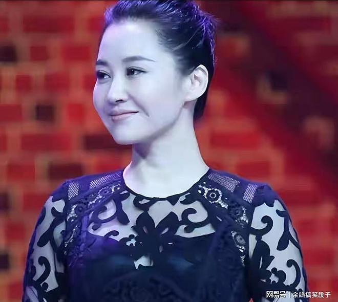 身价过百亿,坐拥北京一条街,出门私人飞机,京圈富婆都有谁? - 24