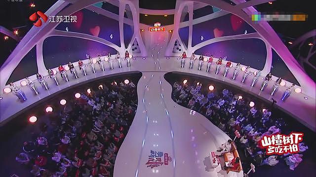 13年前,“宁坐宝马哭,不坐自行车笑”的女孩马诺,如今怎么样了 - 3