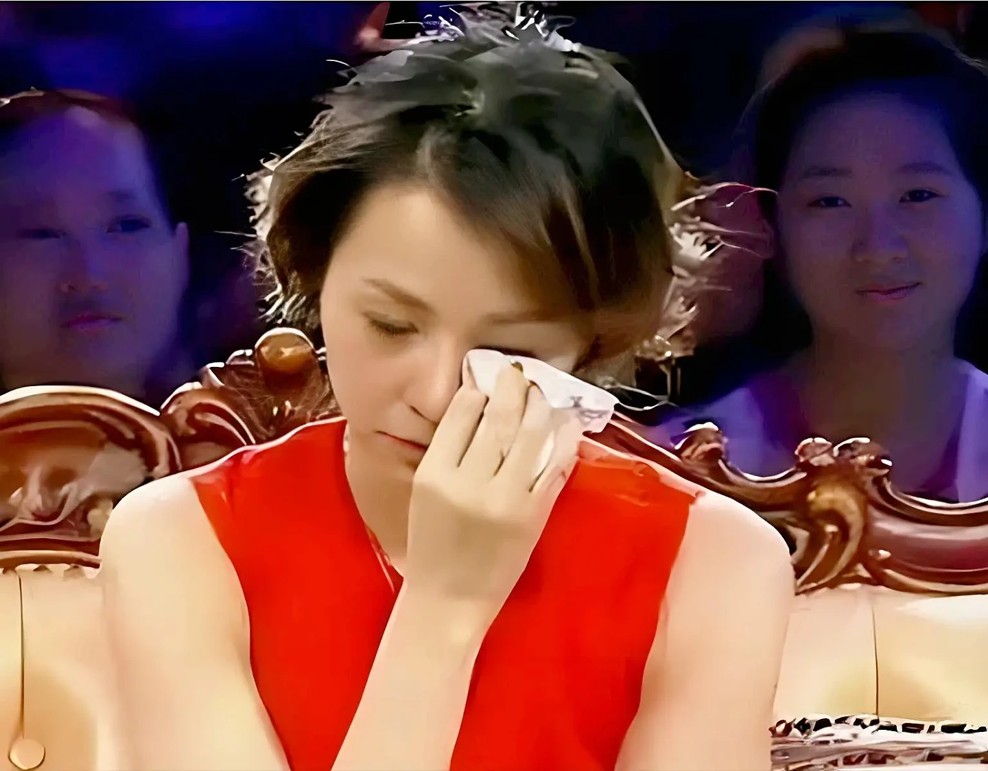 董卿：没有离婚，常住上海弥补对父母的愧疚（组图） - 8