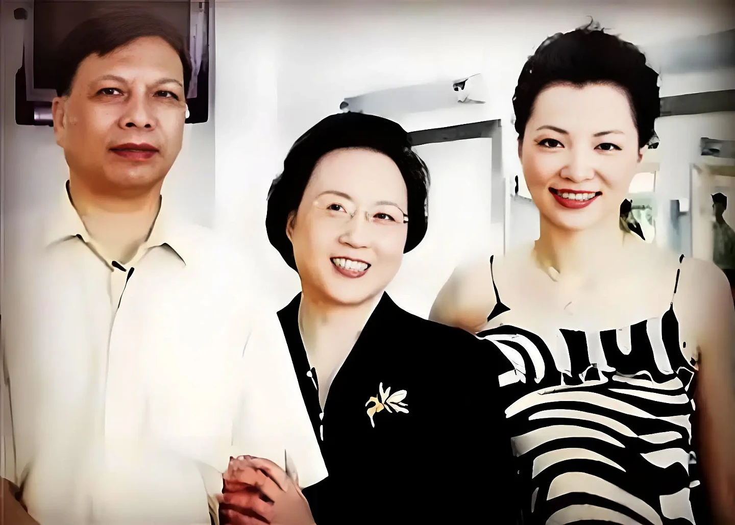 董卿：没有离婚，常住上海弥补对父母的愧疚（组图） - 9