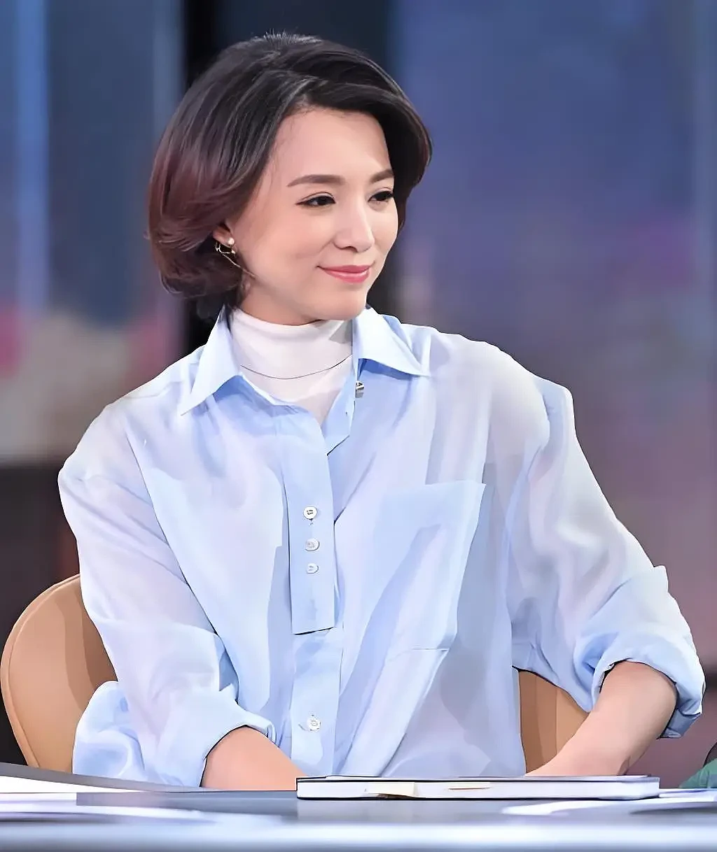 董卿：没有离婚，常住上海弥补对父母的愧疚（组图） - 12