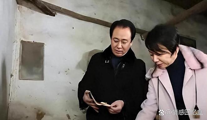 许家印认罪后,长子在国外消失,次子被带走调查,女儿也不知所踪(组图) - 14