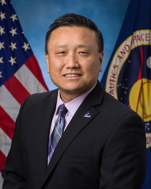 美国登月总负责人竟是上海出生的华人 - 2
