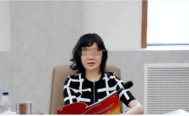 美女校长变阶下囚:受贿近400万,沉迷整容,58岁看起来像18岁(组图) - 2