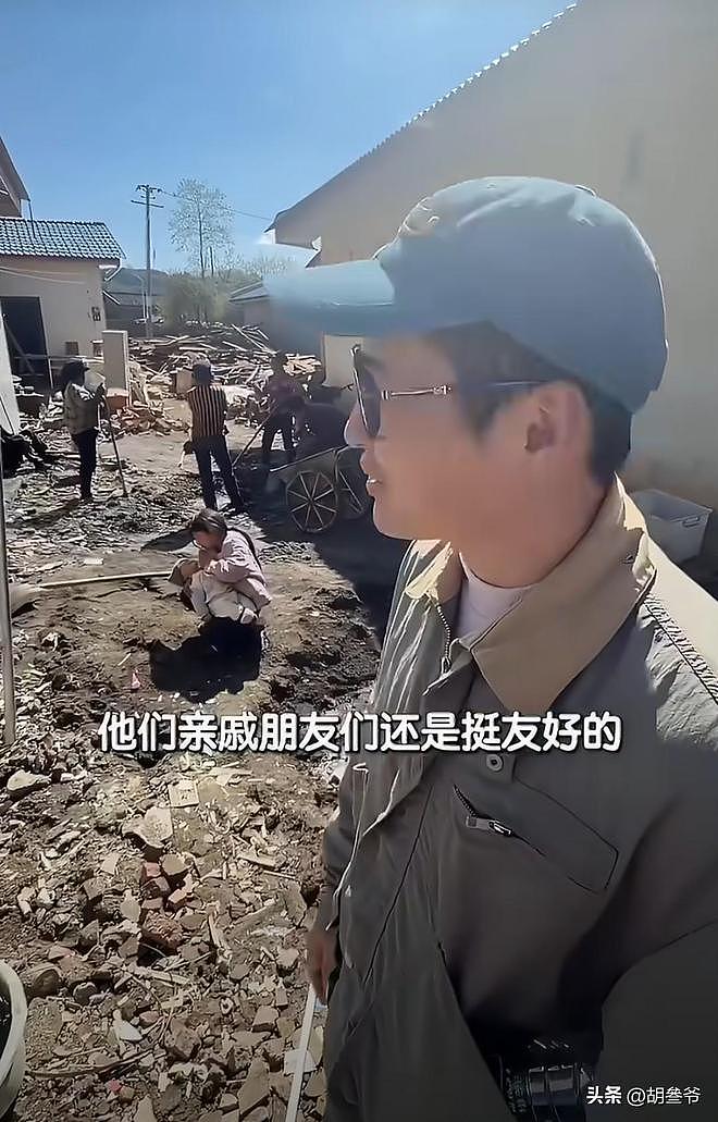 凉山18岁女孩全家“社会性死亡”!装贫连骗3位网红,现更富裕了(组图) - 24