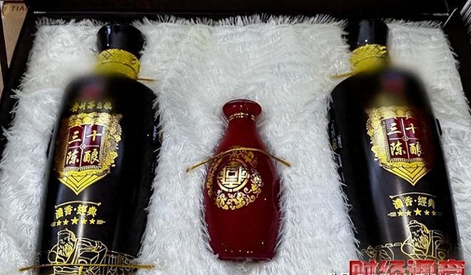 央视曝光知名国酒！成本4元卖150！纯酒精兑水，年份包装全造假（组图） - 1