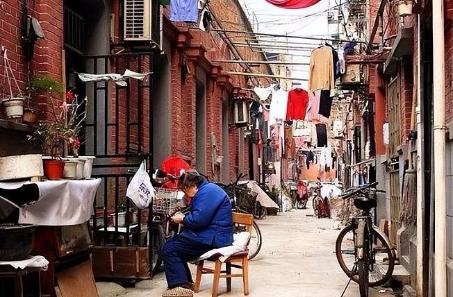 上海女会计携92万巨款潜逃,警方苦追15年,儿子:母亲已去世9年(组图) - 3
