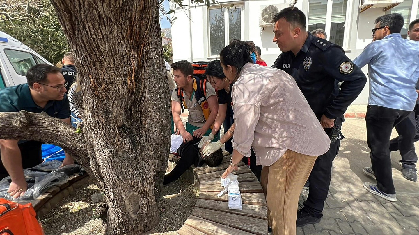 土耳其再有校园枪击案，至少4死20伤！学生跳窗逃生（视频/组图） - 3