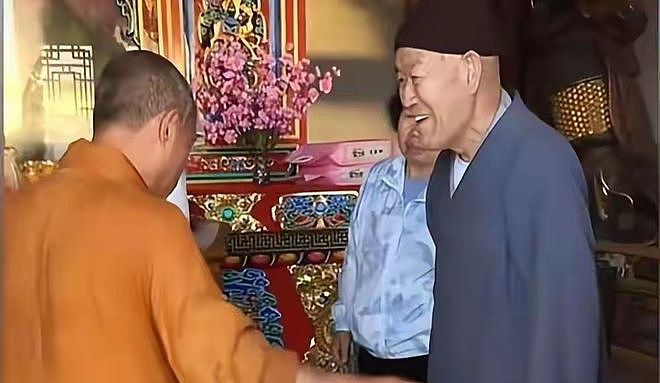五台山面具和尚后续！假僧人身份实锤，网购僧袍摆拍处罚来了（组图） - 2