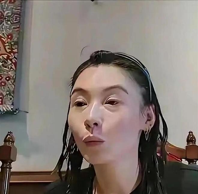 卸妆后，王一博邋遢油腻，张柏芝像土拨鼠，刘晓庆神似秃头阿哥（组图） - 2