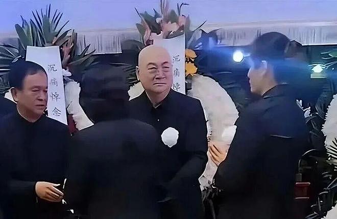 陈丽华追悼会曝光,原来73岁无儿无女的迟重瑞,早已被安排好“退路”(组图) - 1