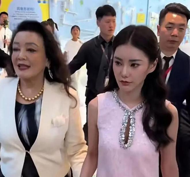 张兰出国仅1天,马筱梅深夜崩溃大哭,自曝家丑!终步入大S后尘(组图) - 15