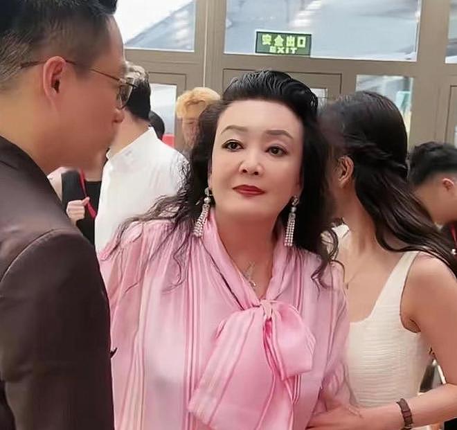 张兰出国仅1天,马筱梅深夜崩溃大哭,自曝家丑!终步入大S后尘(组图) - 49