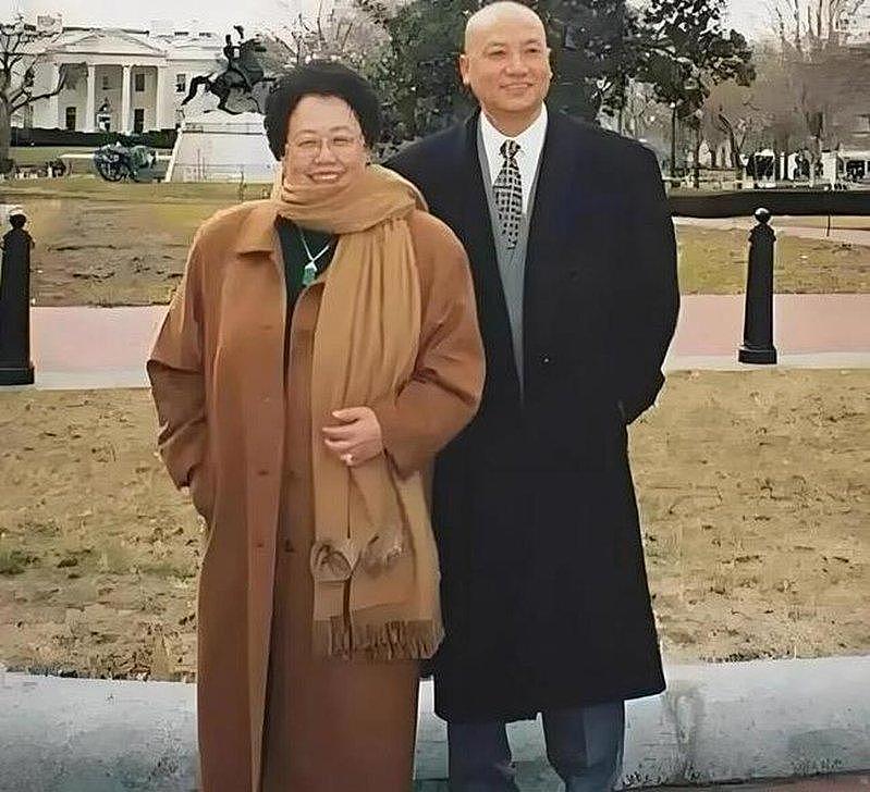 二婚小11岁“最帅唐僧”，陈丽华、迟重瑞不甩议论相伴36年（组图） - 5