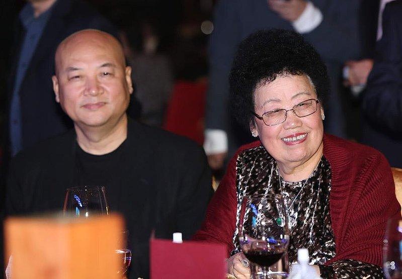 二婚小11岁“最帅唐僧”，陈丽华、迟重瑞不甩议论相伴36年（组图） - 9