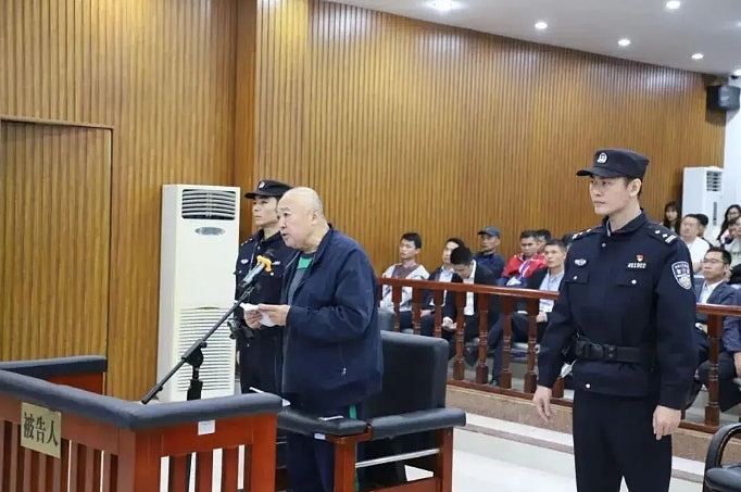 贪污受贿超1200万元,海南省足协原主席吕建海获刑13年(组图) - 2