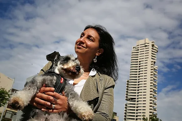 澳洲重磅判例！悉尼女子为爱犬硬刚豪宅6年半，胜诉后出书揭内幕（组图） - 1