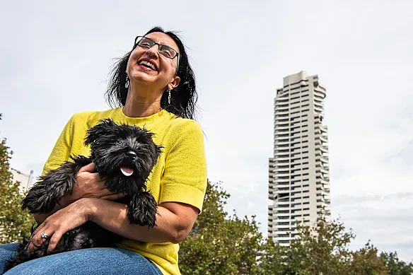 澳洲重磅判例！悉尼女子为爱犬硬刚豪宅6年半，胜诉后出书揭内幕（组图） - 2