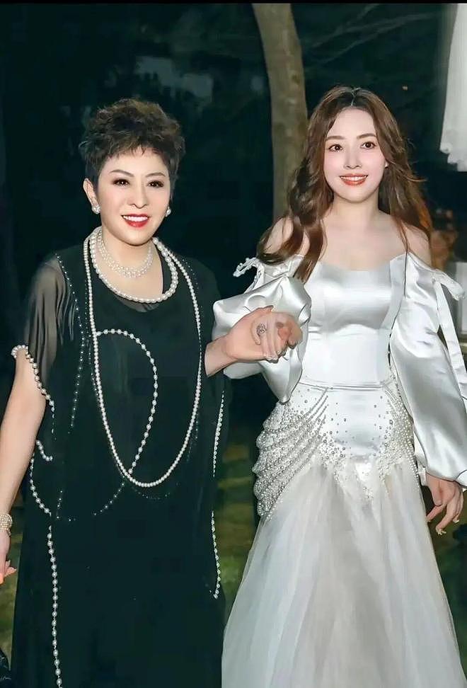 向太自曝拆散向佐多段恋情：豪门不是童话，是另一场博弈（组图） - 1
