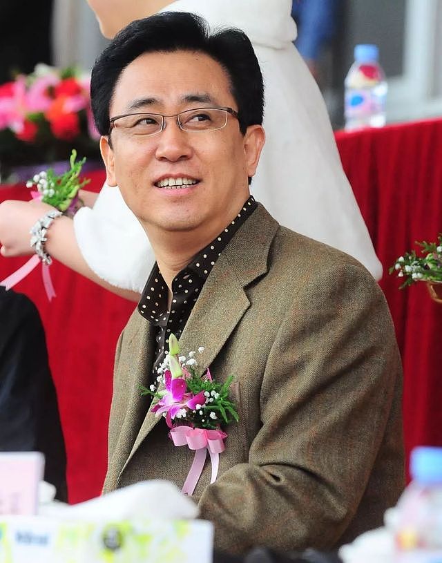 许家印昔日办公室内景曝光，房间一个接着一个很奢华，像迷宫一样 - 8