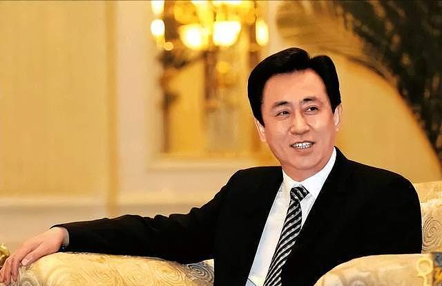 许家印昔日办公室内景曝光，房间一个接着一个很奢华，像迷宫一样 - 12