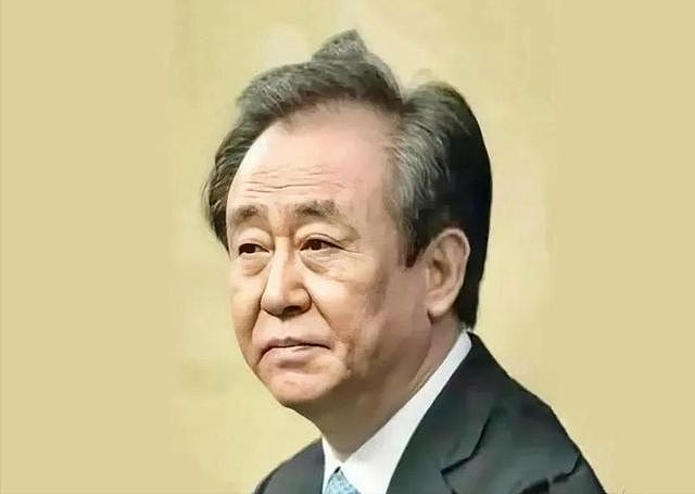许家印昔日办公室内景曝光，房间一个接着一个很奢华，像迷宫一样 - 13