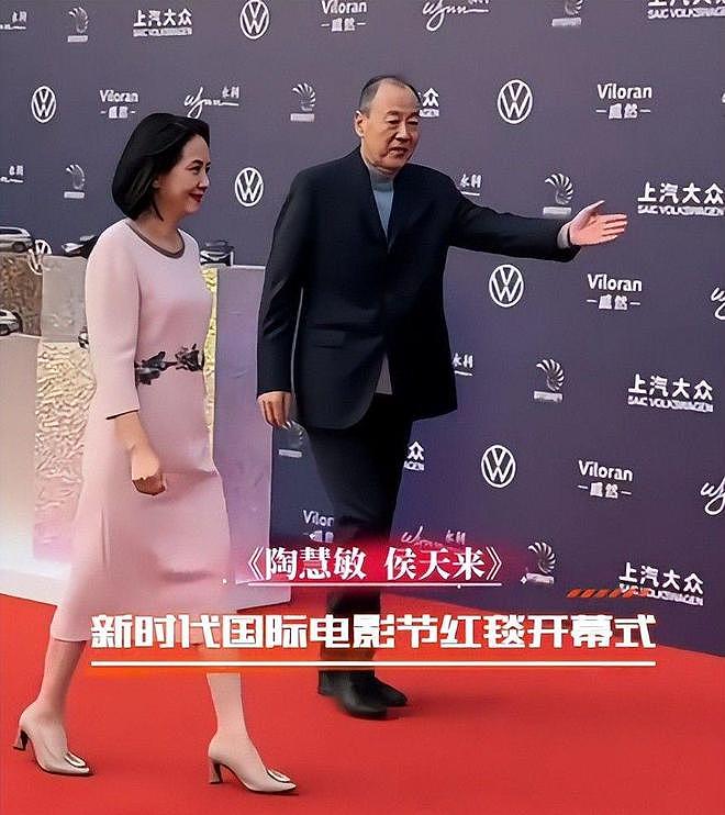 这跟不穿有啥区别？张萌开叉到胃，文咏珊副乳松弛，张天爱大又挺 - 2