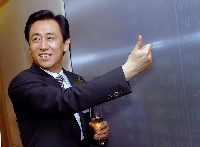 直到许家印当庭认罪悔罪，才发现，原来曹德旺早就猜中了他的结局 - 17