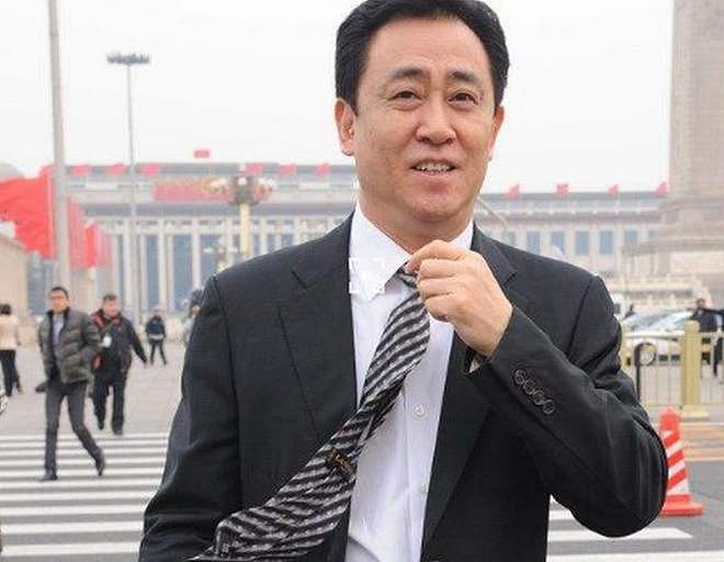 直到许家印当庭认罪悔罪，才发现，原来曹德旺早就猜中了他的结局 - 24