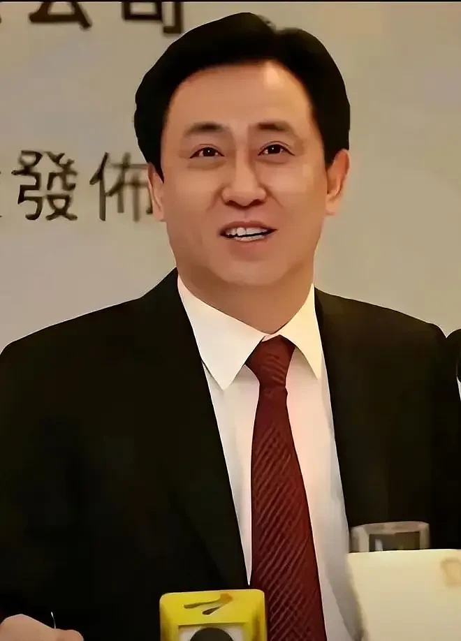 许家印被捕倒台,恒大歌舞团长白珊珊被曝改嫁地产富豪(组图) - 2