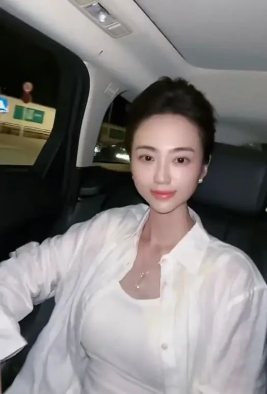 许家印被捕倒台,恒大歌舞团长白珊珊被曝改嫁地产富豪(组图) - 6