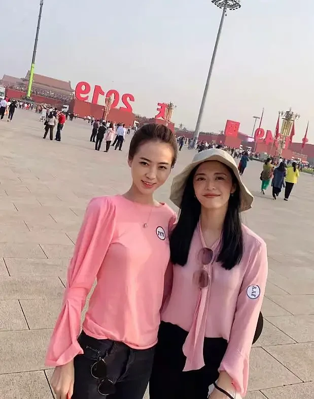 许家印被捕倒台,恒大歌舞团长白珊珊被曝改嫁地产富豪(组图) - 9