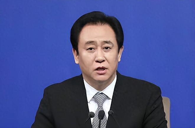 许家印倒台后，恒大歌舞团长白珊珊近照曝光，曝已嫁人生活滋润（组图） - 1