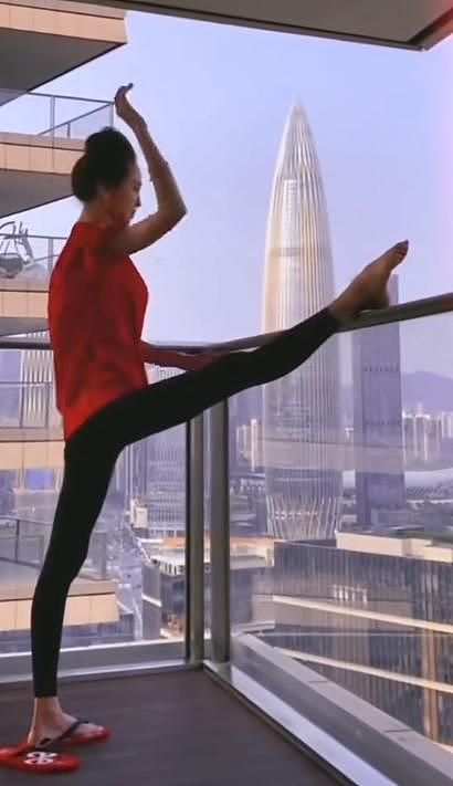 许家印倒台后，恒大歌舞团长白珊珊近照曝光，曝已嫁人生活滋润（组图） - 11