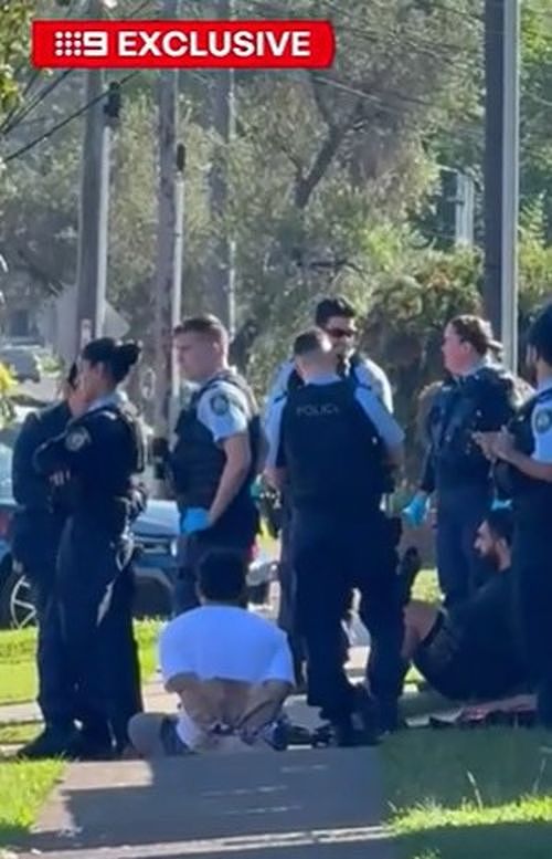 悉尼黑帮连环火并！数小时内三起枪击纵火，警方忧心血腥报复（组图） - 4