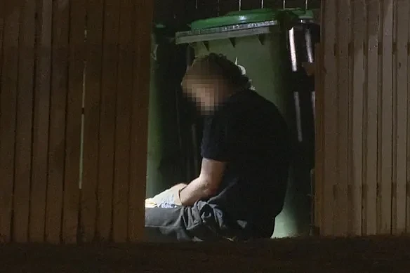 新州一夜连发两起命案！男子涉持刀捅死生母，另一男遭蒙面歹徒入室刺亡（组图） - 2