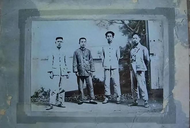 湘南民宅翻修惊现毛主席80年前旧照,专家鉴定弥足珍贵可补史遗缺(组图) - 1