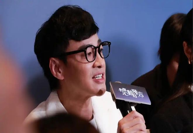 何润东翻红后,一博主怒问为什么要捧一个美国人?网友评论绝了(组图) - 3