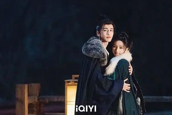 何润东翻红后,一博主怒问为什么要捧一个美国人?网友评论绝了(组图) - 4