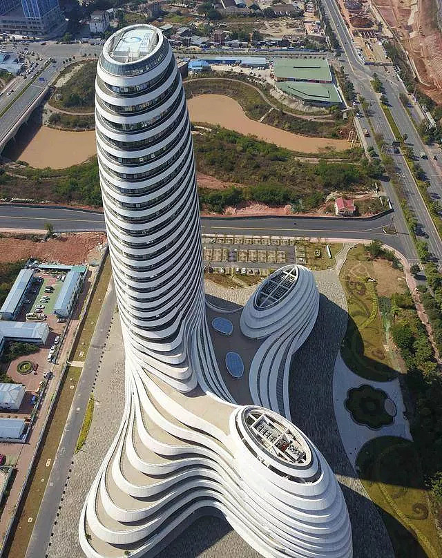 从浪漫到惊悚!中国奇葩建筑大赏:大夜壶上榜(组图) - 23