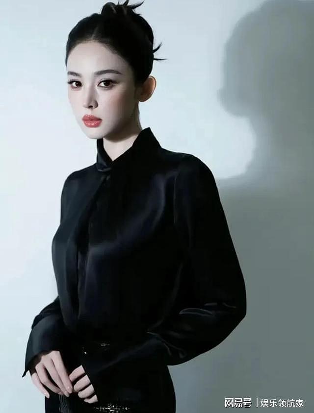 古力娜扎:真空上阵是放飞自我还是资本博弈?(组图) - 3