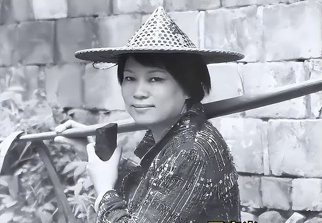 从20元地摊到800亿帝国,只因崇拜许家印,女首富输光了一切(组图) - 2